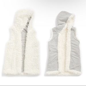 EUC 4T Splendid Cream Reversible Faux Fur Hooded Vest!